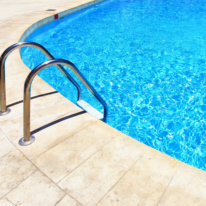 Trocar a Água da Piscina? Saiba por que Tratar é Sempre a Melhor Opção Trocar a Água da Piscina? Saiba por que Tratar é Sempre a Melhor Opção